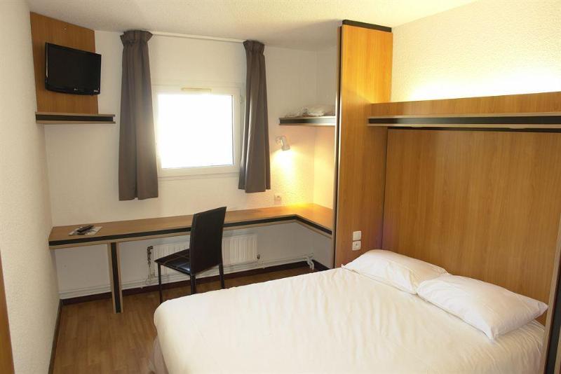 La Bonne Etape Hotell Évreux Exteriör bild